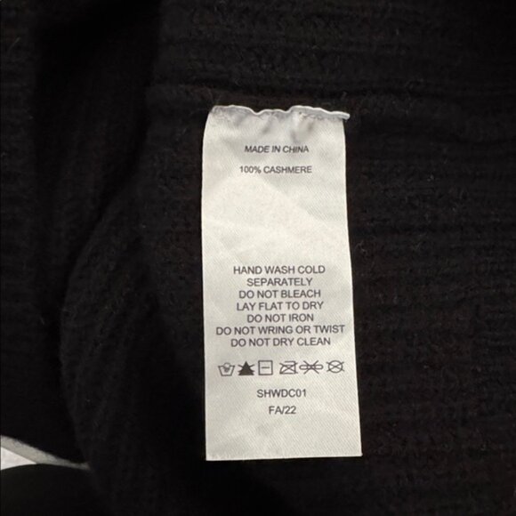 NWT Quince Black 4 Button Cardigan Size M - Picture 6 of 6